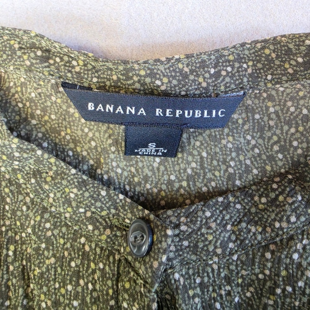 Banana Republic Cottagecore Ruffle Blouse Small Silk Dark Academia Green Floral - Picture 3 of 7